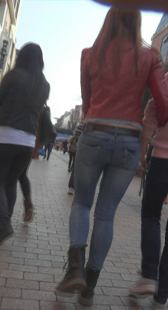 街拍紧身牛仔露腰性感少妇