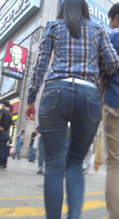 成熟美臀少妇紧身牛仔