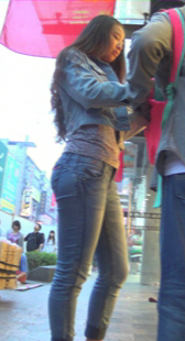 从侧面更能体现美臀如此翘