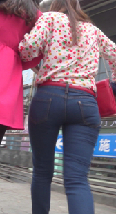 少妇屁股宽又大，我喜欢