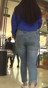 丰满性感圆臀少妇走路好会扭