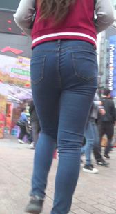 紧身牛仔少妇屁股圆又大