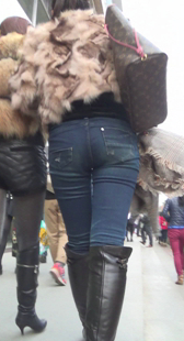 高挑大屁股少妇压扁了