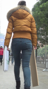 高跟细腰长腿少妇