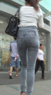 性感灰牛包臀少妇