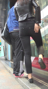 高挑黑牛宽臀少妇