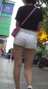 热裤少妇屁股就是大腿白