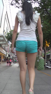 街拍长腿小妹勾真深