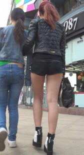 超短热裤显腿长