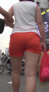 超紧红色热裤清晰内痕