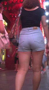 超重口味宽臀紧牛少妇