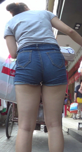 超重口味大屁股紧身热裤