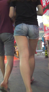 性感勒沟紧牛少妇