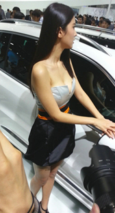 模特如此丰满我喜欢