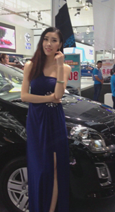 性感模特分叉长裙