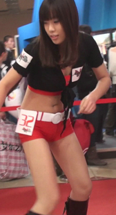 模特这是做什么呢