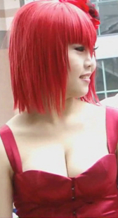 这小妹才几岁呀