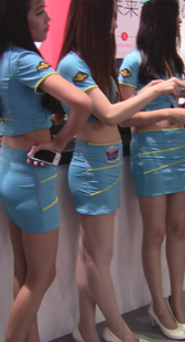 超紧短裙内痕明显