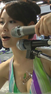 美女泳裝沐浴秀