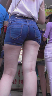 细腰大宽臀蓝牛热裤超会扭
