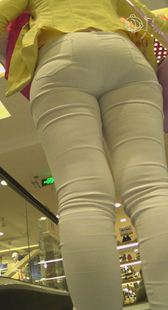 成熟少妇白裤超大臀内痕紧