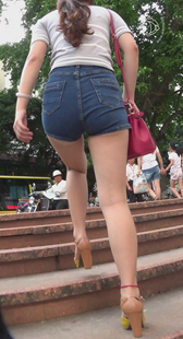 极品高跟大宽臀美少妇