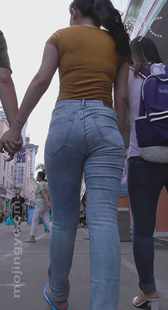 性感大屁股蓝牛小少妇