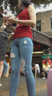 性感大翘臀牛仔裤小少妇