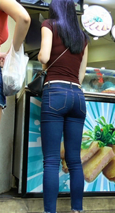 超极品两紧牛翘臀美少妇让我不知如何选择