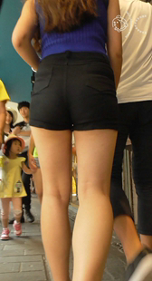 丰满紧致黑热裤