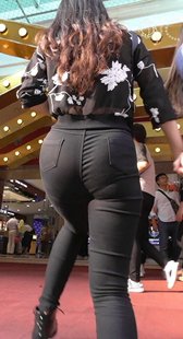 宽臀黑牛大骚货