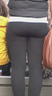 黑色夹臀小少妇