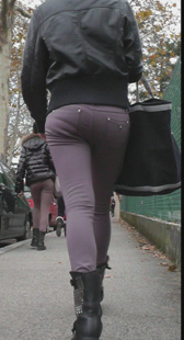 街拍紧身布裤少妇