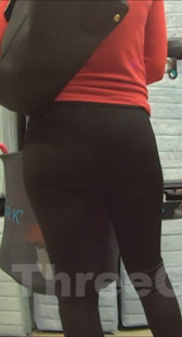 服装店超大黑臀