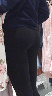 紧身黑裤子小少妇视频