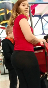 健美裤大屁股美女