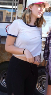 黑紧裤美女我喜欢