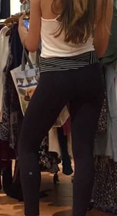 服装店长腿黑裤