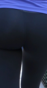 大号黑裤熟女臀洋妞