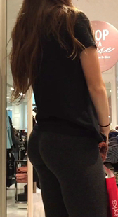 商场翘臀健美裤少妇