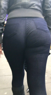 细腰巨臀这身材也没谁了