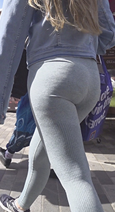 Teen in dark blue leggings