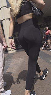 Black leggings are so boring