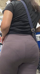 Sexy PAW  oops i mean PAAG in purple leggings