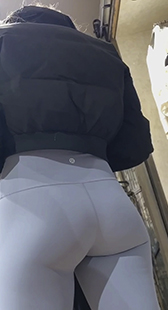 Small bubble on teal leggings teen