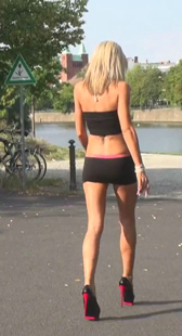 高跟超短裙好身材