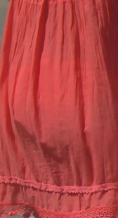 长裙小少妇内痕明显