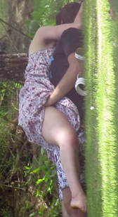 公园短裙情侣这是要野战吗