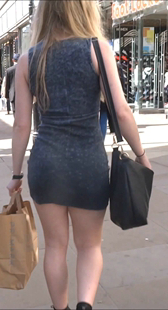 细腰大屁股短裙美女