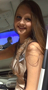 车展靓丽短裙模特